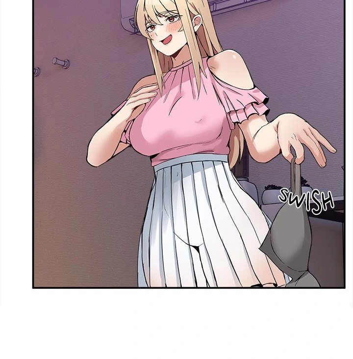 No Men Allowed - Chapter 4 - photo - 35